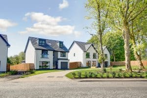 Lenzie Exterior