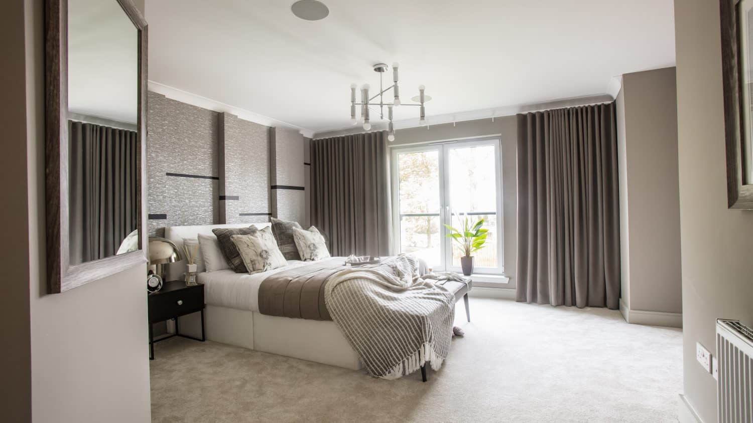 Mitchell Garden Room/ Sienna Garden Room Lenzie Bedroom