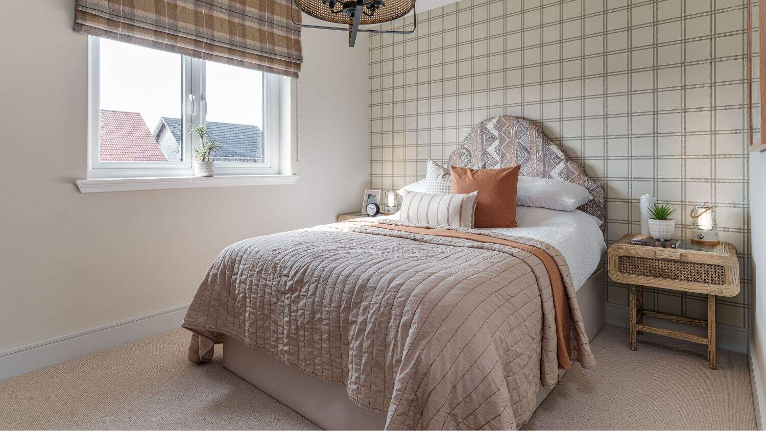 Almondell Murray Show Home bedroom 5t