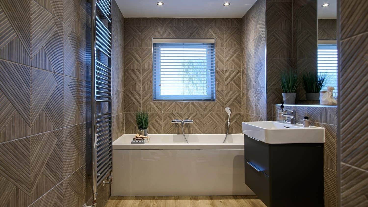 Lawrie Grand_Bathroom_015